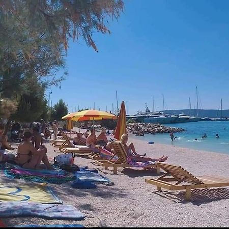 Apartmani Luis Kaštela المظهر الخارجي الصورة