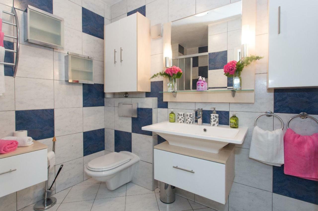 Apartmani Luis Kaštela المظهر الخارجي الصورة