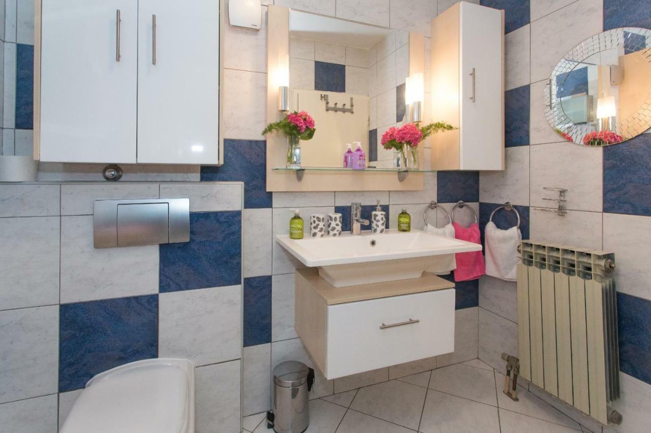Apartmani Luis Kaštela المظهر الخارجي الصورة