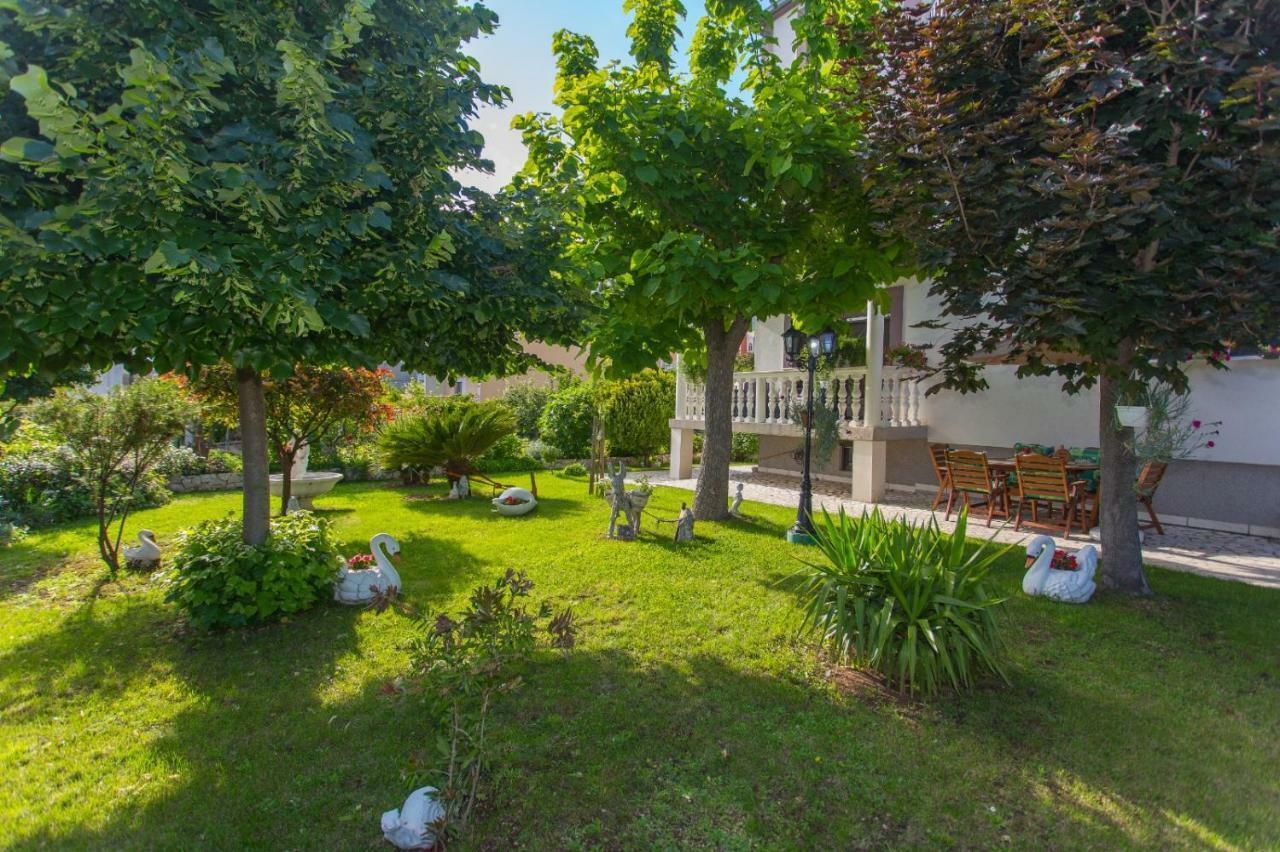 Apartmani Luis Kaštela المظهر الخارجي الصورة