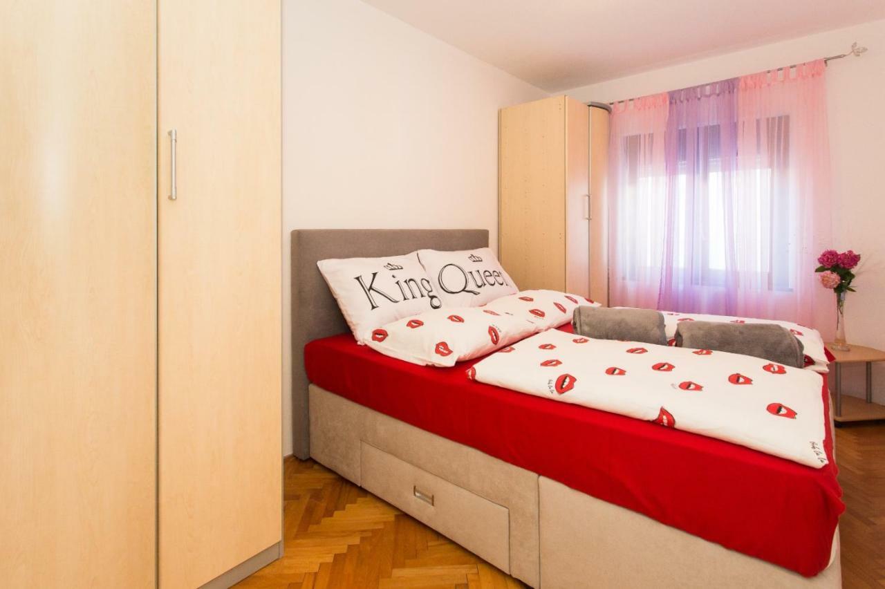 Apartmani Luis Kaštela المظهر الخارجي الصورة
