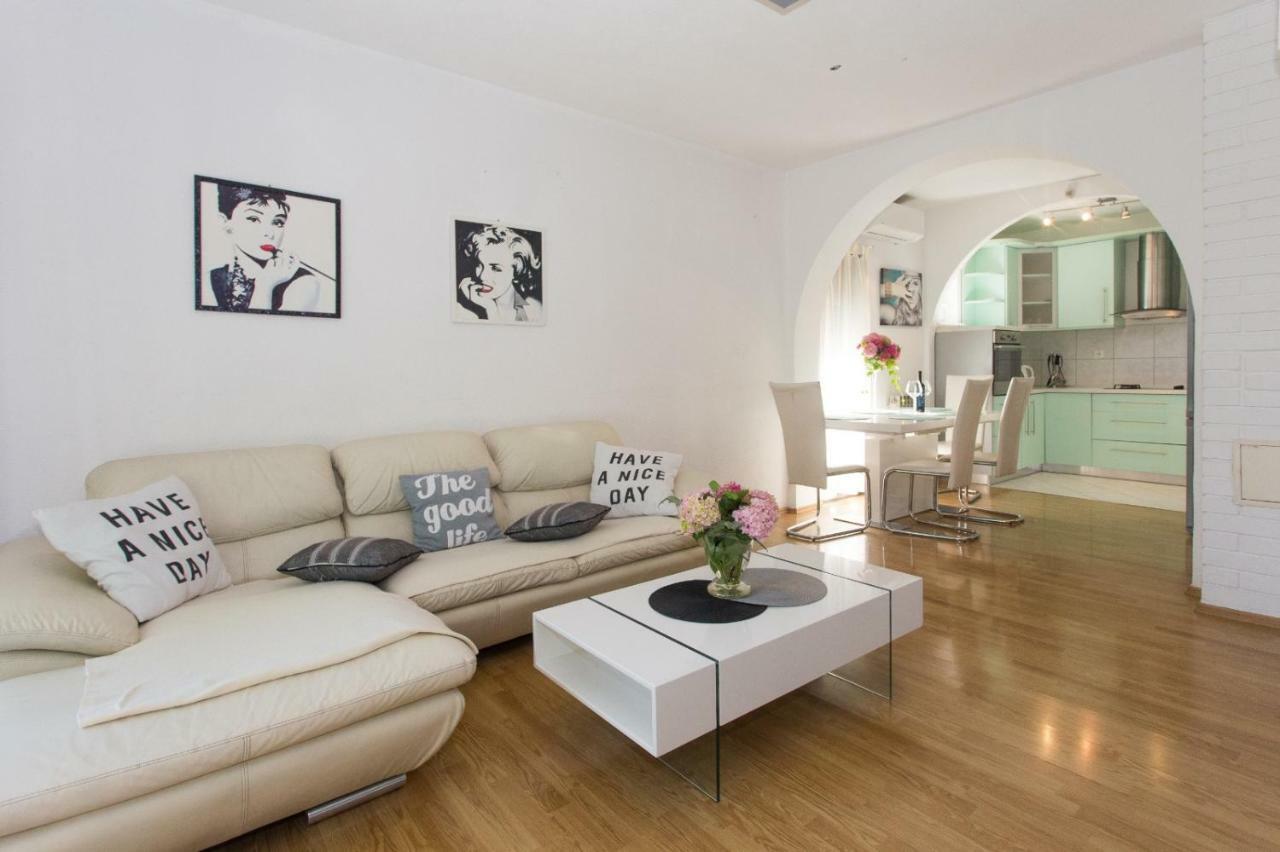 Apartmani Luis Kaštela المظهر الخارجي الصورة