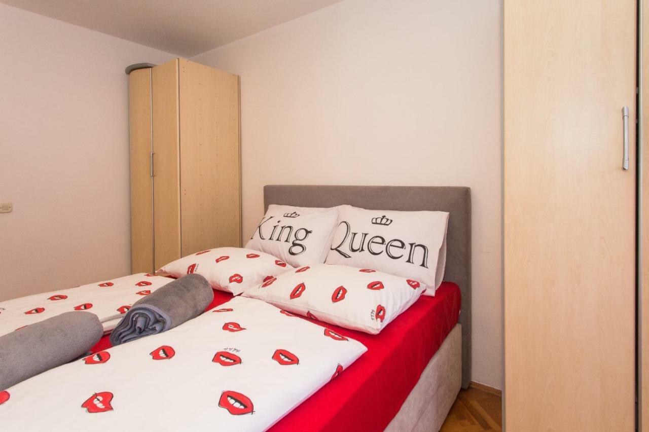 Apartmani Luis Kaštela المظهر الخارجي الصورة